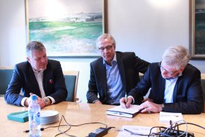 Fra avtalesignering ny avtale Norsk Tipping