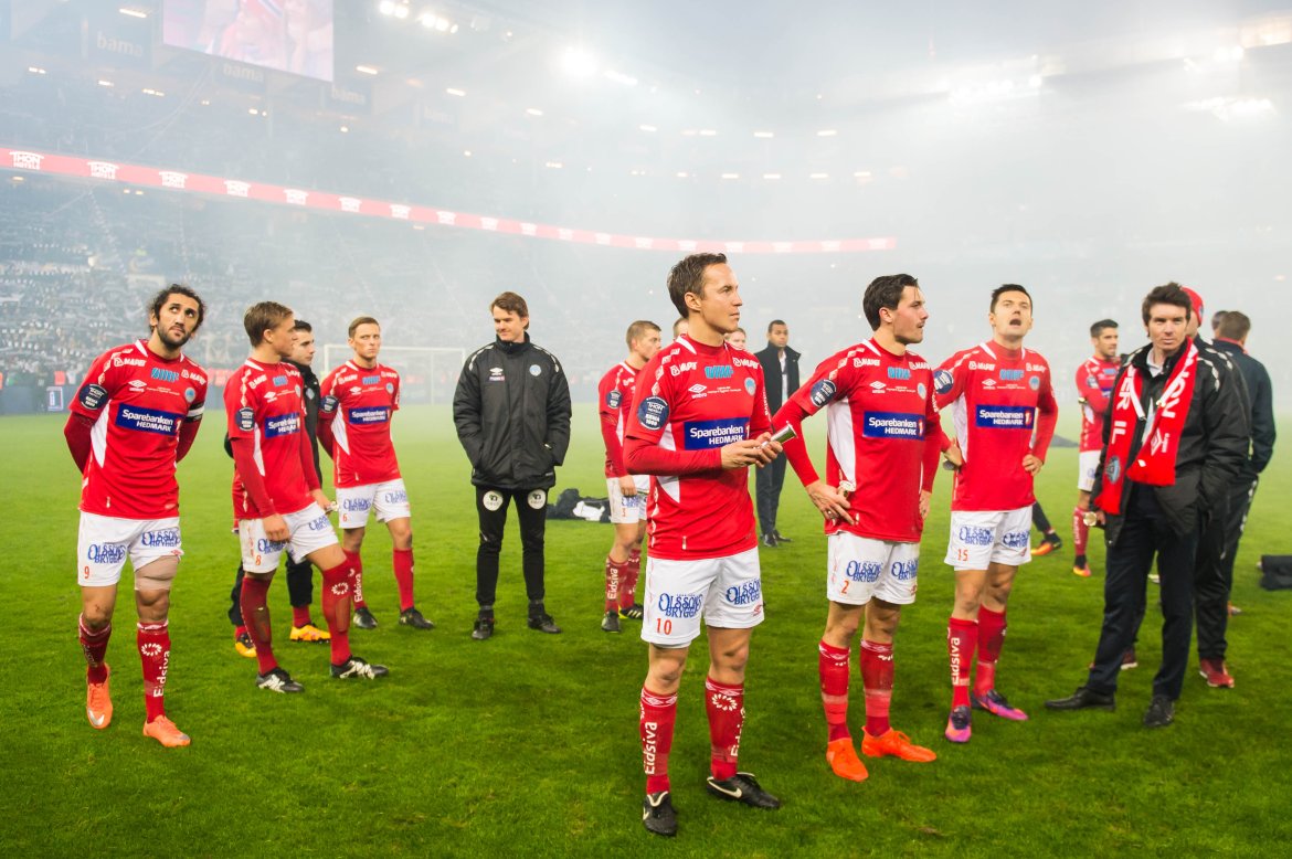 Adem Güven og Espen Nystuen med sine lagkamerater