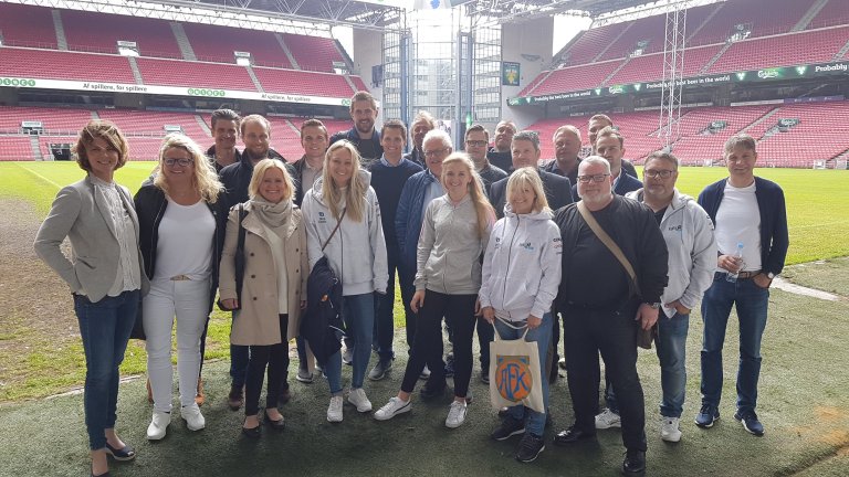 EA og klubbene i Eliteserien i Parken i København